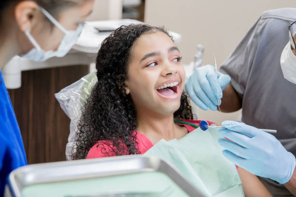 Best Emergency Tooth Extraction  in Andalusia, IL